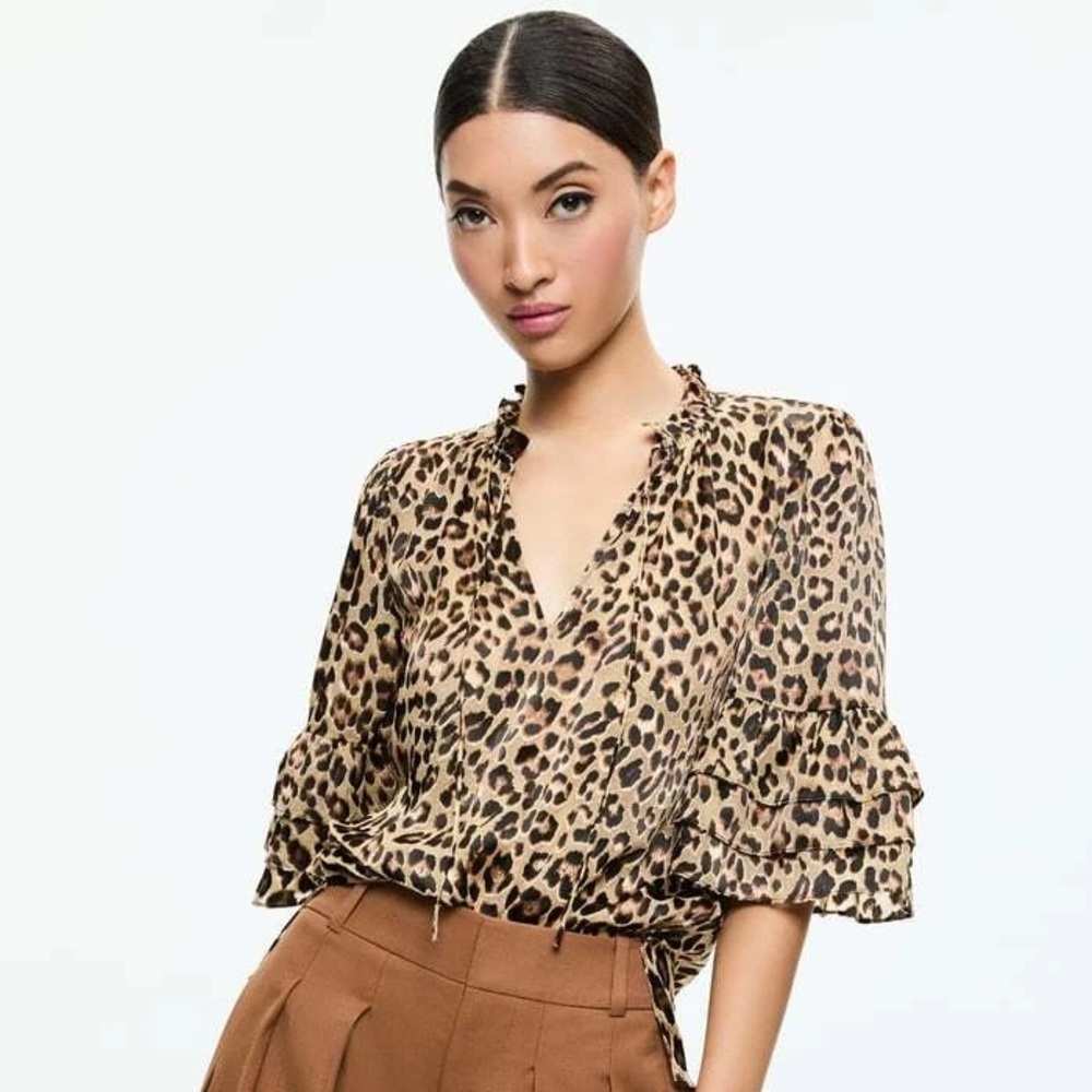 NWOT Alice & Olivia Top